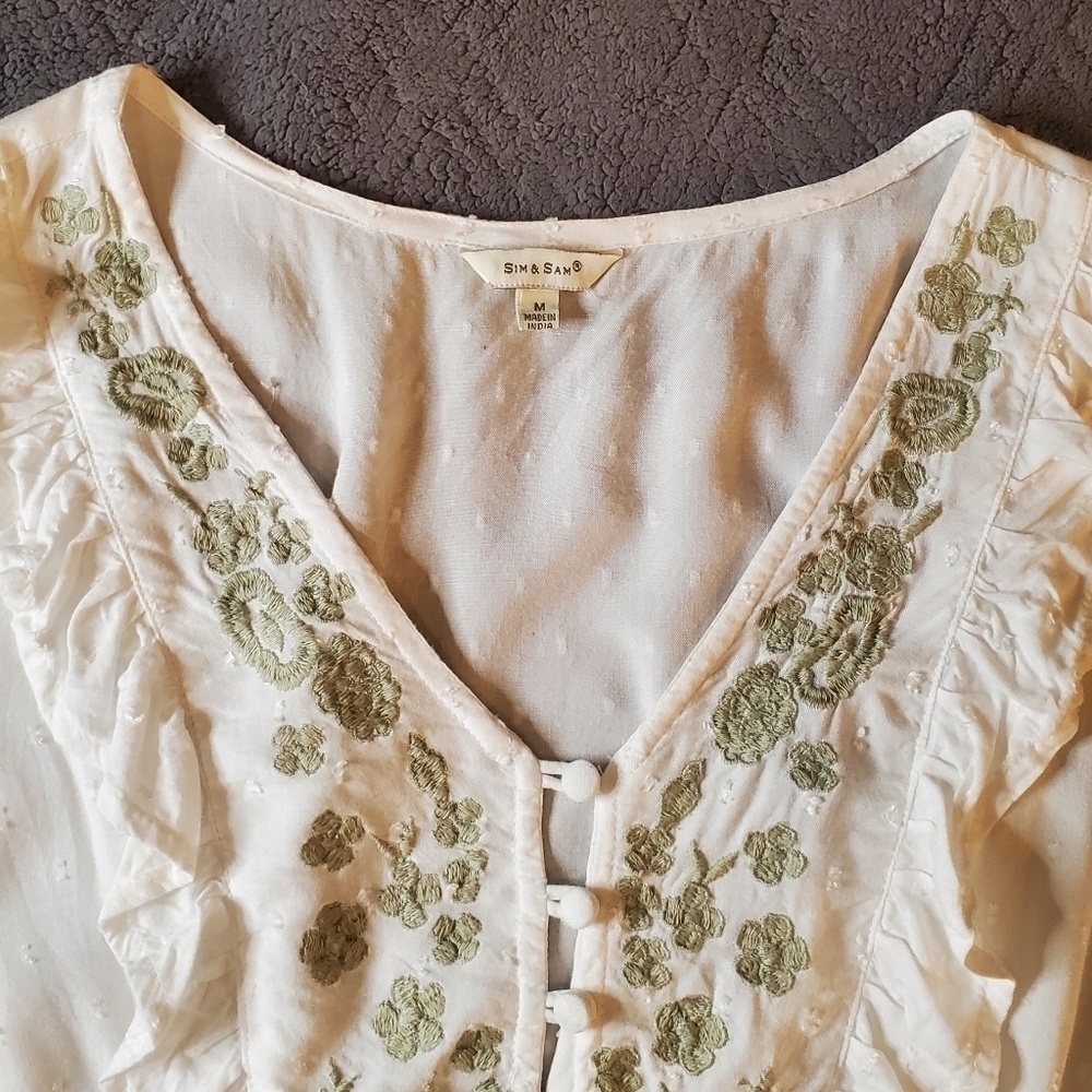 SIM & SAM White Ruffle Green Embroidered Bohemian Blouse - Picture 3 of 12